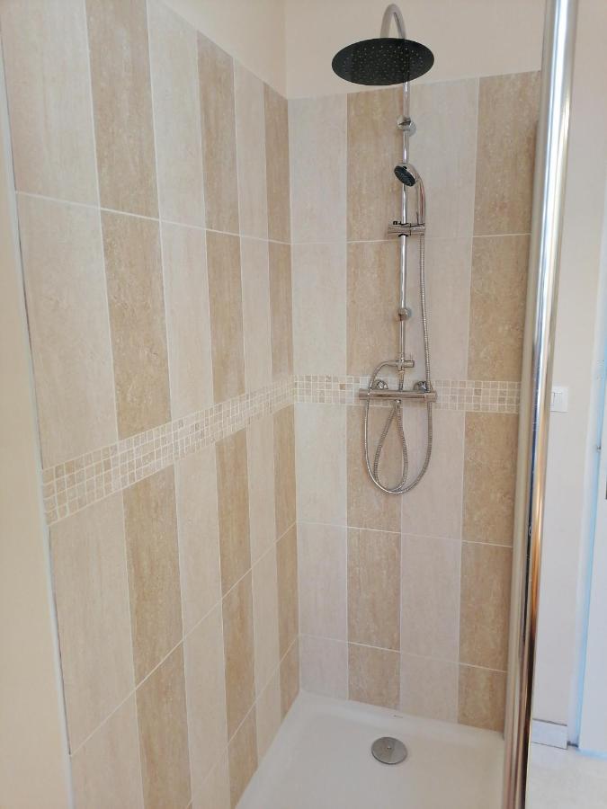 Au Thiernois Apartment ทิแยร์ ภายนอก รูปภาพ